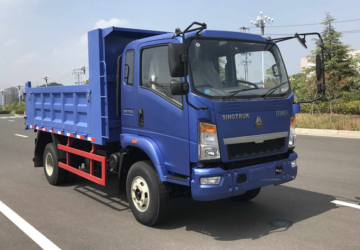 Sinotruck Homan 4X2 Small Mini 4 Tons Tipper Truck 8 Tons