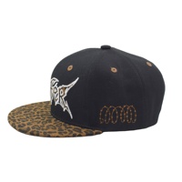 Gorra Plana con Estampado de Leopardo Personalizada, a la Moda y de Venta Caliente, con Bordado 3D de Alta Definición y Banda para la Cabeza, para Gorra Snapback