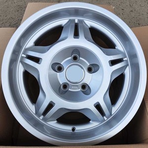 Rines de Aluminio OEM ODM 17X7.5J 18X7.5J 20X8.5J Compatibles con TOYOTA RAV 4 AWD 2013 2014 5X114.3 CB60.1 M12x1.5 E T35 - Product Image 2