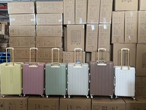 Maleta de Viaje Rígida con Ruedas, Diseño Moderno, Económica, de Gran Capacidad, para Chicas - Product Image 5