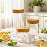 Pot de conservation alimentaire transparent en PET avec couvercle à vis anti-fuite, col à 56 dents, couvercle à motif bois par transfert d'eau, étiquette personnalisée avec impression UV