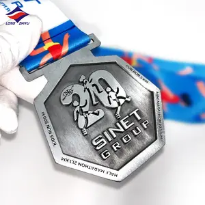 Longzhiyu 15 лет поставщик сделать свой собственный спортивные медали на заказ старые металлические спортивные медали 3d runner гонки спортивные медали с лентой