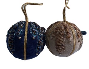 Boule décorative en mousse bleu foncé de haute qualité, ornement de Noël à suspendre à l'arbre, pour les fêtes - Product Image 4