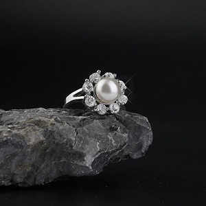 INS Trendy Temperament Pearl Women's <b>Eternity</b> <b>Ring</b> <b>Silver</b> Plated Brass With Minimalist Flower Stone Inlay Claw Setting - Product Image 1