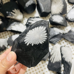 Новое поступление, оптовая цена, высококачественные кристаллические камни, духовная энергия, хризантема, камень для украшения - Product Image 2