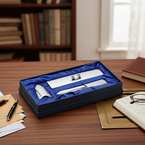 Ensemble d'ouvre-lettres argentés avec règle et taille-crayon, 3 pièces, en coffret cadeau - Product Image 3