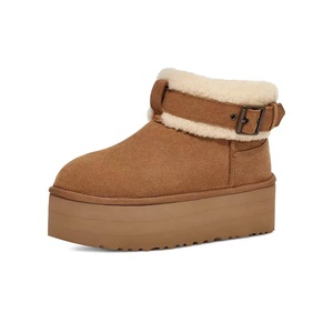 รองเท้าบูทหิมะ UGG แบบหนาพิเศษ พร้อมซับในเพิ่มความอบอุ่นและความสบาย  ตกแต่งด้วยโลหะและขนแกะ  สำหรับผู้หญิง  แบบสั้น  บุด้วยผ้าฝ้าย - Product Image 6