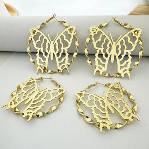 <b>Dropshipping</b> Customized Cartoon Stainless Steel Stud Earrings Trendy Classic Simple Letter Name Butterfly Design 18K Gold Party - Product Image 3