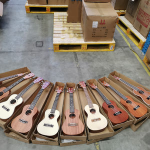 <span class=keywords><strong>Ukelele</strong></span> <span class=keywords><strong>Infantil</strong></span> de Alta Calidad 9.9 USD Hecho de Madera de Abeto con Cuerdas de Nailon, Fondo/Lados de Caoba, Acabado Mate - Product Image 1