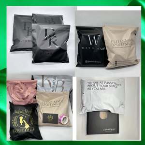 Enveloppe d'expédition en polyéthylène écologique biodégradable avec logo personnalisé imprimé en noir mat et or pour vêtements, t-shirts, sacs - Product Image 2