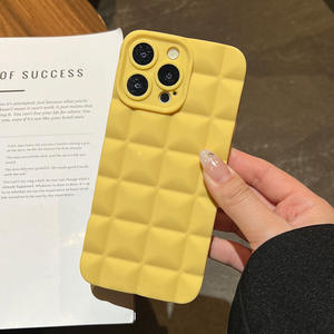 Coque de téléphone antichoc intégrale à motif damier 3D couleur unie pour iPhone 17 Pro Max - Product Image 2