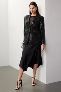 <span class=keywords><strong>Veste</strong></span> blazer pour femmes OEM personnalisé petit quantité minimale de commande revers cranté manches longues noir à sequins simple boutonnage sur mesure pour le travail d'affaires - Product Image 6