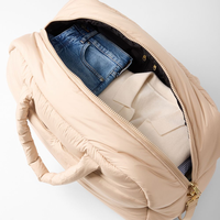 Großhandel Maßgefertigte Weiche Puffer-Reisetasche für Damen, Weekender-Tasche mit Mehreren Taschen, Damen-Sporttasche für Fitness und Workout
