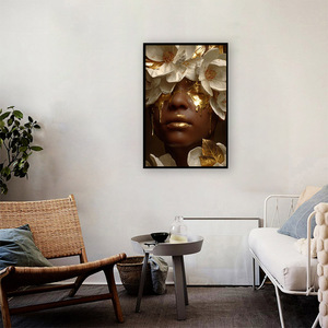 Impression sur toile Femme noire avec couronne de fleurs blanches, Œuvre d'art dorée, Affiche murale Glamour Femme Afro-américaine pour Décoration de Maison de Luxe - Product Image 4