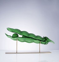 Sculpture en verre soufflé à la main en forme de coque de pois, ornement en verre vert imitation pois avec support, décoration d'intérieur de luxe pour la maison et l'hôtel, artisanat en verre