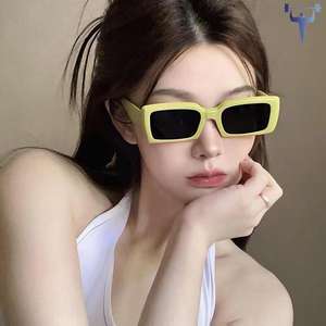 Gafas de sol cuadradas verdes aguacate para mujer, montura de PC UV400, gafas de sol de clase 2, diseño de moda estilo retro Hip Hop - Product Image 2