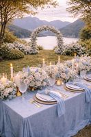 Centres de table de mariage romantiques bleus et blancs en fleurs artificielles, décorations d'arche et arrangements floraux pour les réunions de famille