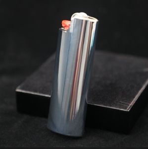 Étui de protection en plastique pour briquet manuel, surface miroir, couleur bleue, vintage, taille standard, modèle USA Mairun USA 823, rangement pour grinder - Product Image 3