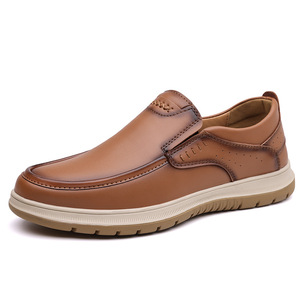 รองเท้าโลฟเฟอร์หนังลำลองสำหรับผู้ชาย พื้นยางระบายอากาศ ส้นเตี้ย เหมาะสำหรับใส่พักผ่อน - Product Image 5