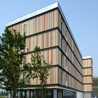 Bâtiment industriel, bureau à domicile, ventilation, pare-soleil, imperméable, résistant à la chaleur, moderne, vertical, en aluminium