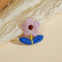 Patchs brodés de fleurs de dessin animé, thermocollants ou à coudre, adaptés aux accessoires vestimentaires DIY tels que vêtements, sacs et chapeaux