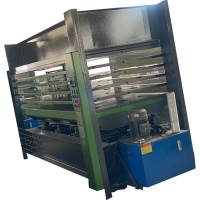 Presse à chaud hydraulique robuste à commande PLC avec moteur à engrenages pour le laminage du bois, du MDF et du placage