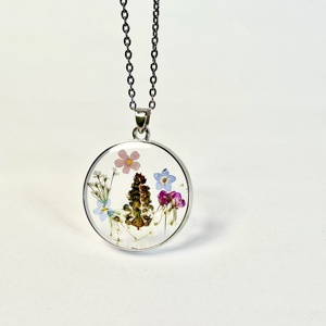 Handgemaakte Sieraden Verzilverd Vorm Bezel Transparante Hars Real Pressed Bloem Sieraden Ketting - Product Image 1