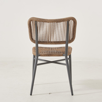 Chaise d'appoint de bistrot en aluminium et rotin au design moderne pour l'hôtellerie, chaises de salle à manger d'extérieur pour restaurant de rue et bar