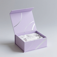 Kotak Hadiah Karton dengan Penutup Magnetik Khusus dan Lapisan Satin untuk Parfum, Perhiasan, dan Pilihan Kemasan Hadiah Mewah