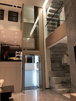 Mini-ascenseur sans gaine avec structure en acier galvanisé pour villa privée restructurée de petite taille