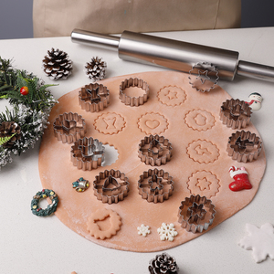 Lot de 11 <span class=keywords><strong>emporte</strong></span>-pièces à biscuits Linzer, cercles cannelés pour Noël et les fêtes d'hiver, avec motifs sapin de Noël, étoile et homme en pain d'épices - Product Image 5