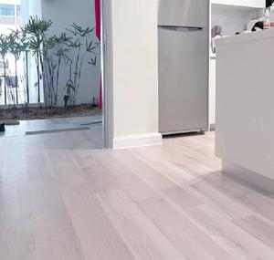 Revêtement de sol en vinyle SPC gris, style béton, aspect industriel, imperméable, à noyau rigide, pour cuisine et salle de bain - Product Image 6