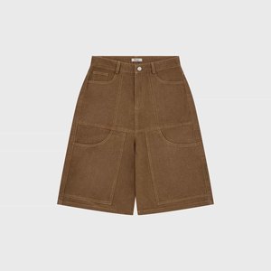 Short en jean marron avec patchs, style streetwear, un favori des lookbooks - Product Image 1
