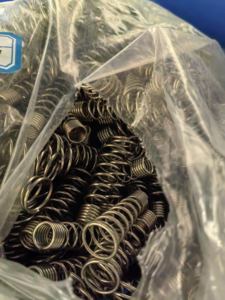 Ressorts de soupape de moteur automatique hélicoïdaux à double bobine haute performance personnalisés en usine Nouveau ressort de compression à double couche en aluminium - Product Image 3