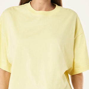 Disponible en 2025, ensemble femme décontracté, t-shirt à épaules tombantes et short sublimé 100% polyester - Product Image 3