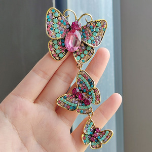 PFT Novo Broche Criativo de Borboleta Longo com Strass, Estilo Retrô, Acessório de Peito para Casamento com Design de Inseto, em Liga Banhada a Ouro - Product Image 3