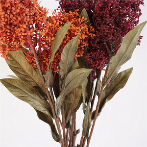 Branche de Skimmia artificielle au toucher réel pour décoration de centre de table de mariage, tiges de verdure par prénom et nom de famille - Product Image 3