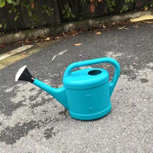 Bouteille pulvérisateur à bec long de grande capacité 3L en matériau PE agricole pour l'arrosage, la plantation et l'engraisage des jardins à domicile - Product Image 3