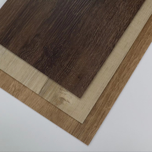 Revêtement de sol LVT résistant à la décoloration et aux intempéries, à coller, pour atriens ensoleillés, serres et zones à forte exposition aux UV - Product Image 1