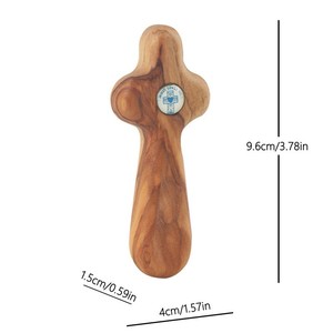Cruz de oración religiosa de madera de olivo ecológica de mano Cruz grabada decorativa para decoración de interiores y regalo - Product Image 6