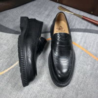 1 paire MOQ Mocassins légers pour hommes à semelle épaisse, en cuir gaufré crocodile, chaussures décontractées et habillées pour affaires