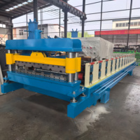 Machine de formage à froid de profilés structurels pour tuiles