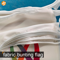 Drapeau triangulaire carré imprimé sur mesure, forme spéciale pour festival, fête d'anniversaire et décoration promotionnelle de marque