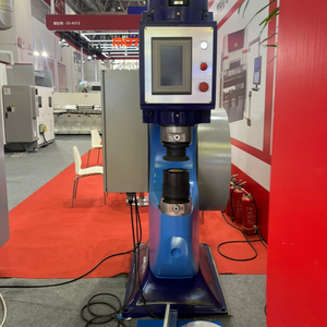 Machine de formage de tôle pour la fabrication aérospatiale et automobile portes et capots supportant - Product Image 3