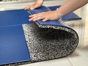 Lồng vào nhau hạt gỗ loại mới thể thao phòng tập thể dục PVC cao su sàn thảm trong nhà sàn sàn gạch cao su - Product Image 4