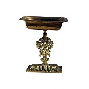 Support à savon en laiton de style vintage, forme rectangulaire avec base en pilier, présentoir de comptoir décoratif, support à savon antique à vendre - Product Image 1