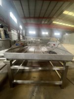 Diverse Fruit-En Groentedraineermachines Met Drainerende Trillingsschermen Voor Fruit-En Groenteverpakkingen Voedselprijs