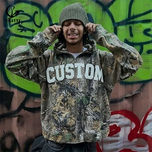 Sweat à capuche zippé camouflage personnalisé, coupe oversize, style streetwear, imprimé forêt, avec numéro 85 en twill, en molleton épais, fermeture frontale - Product Image 1