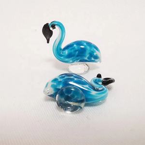 น่ารัก<span class=keywords><strong>แก้ว</strong></span><span class=keywords><strong>สี</strong></span><span class=keywords><strong>ฟ้า</strong></span> Flamingos ประติมากรรมหัตถกรรมคนรักสัตว์เขตร้อนหุ่นเดสก์ท็อปนกเคลือบ Flamingos รูปปั้นสําหรับวันหยุดของขวัญ - Product Image 4