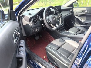 Siège électrique à mémoire de forme, phares automatiques, Mercedes GLA <span class=keywords><strong>200</strong></span> 1.6T, automatique, conduite à gauche, SUV, faible kilométrage, rétroviseurs rabattables, volant multifonction, véhicule d'occasion - Product Image 5